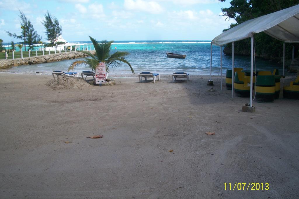 Tina'S Guest House Ocho Ríos Exterior foto